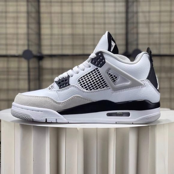 Jordan 4 Retro Mid Military Black Sneakers - Picture 4 of 8